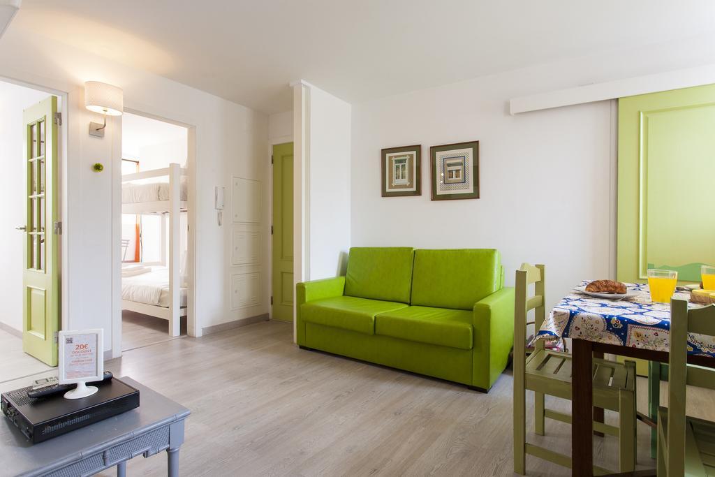 Joivy Alfama 35 Apartments Lisbona Esterno foto