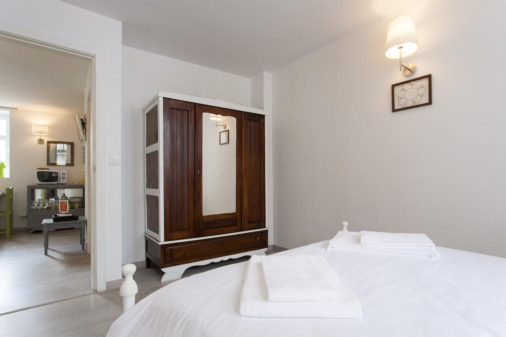 Joivy Alfama 35 Apartments Lisbona Esterno foto
