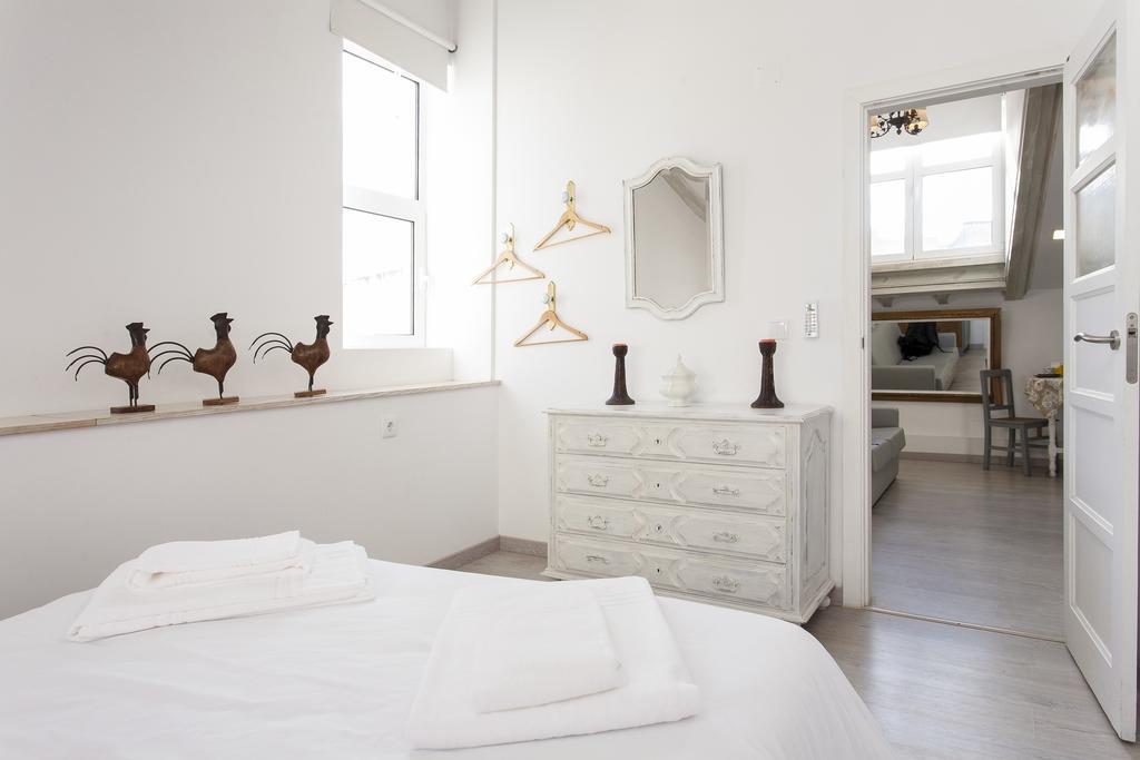 Joivy Alfama 35 Apartments Lisbona Esterno foto