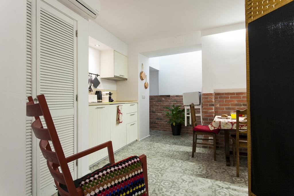Joivy Alfama 35 Apartments Lisbona Esterno foto