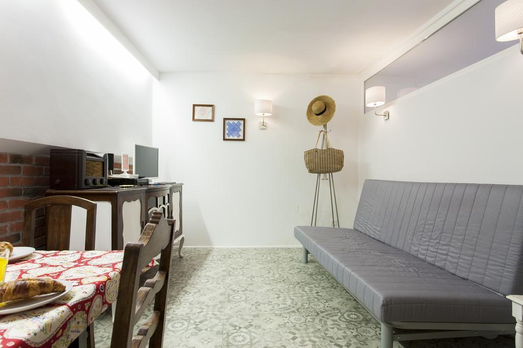 Joivy Alfama 35 Apartments Lisbona Esterno foto