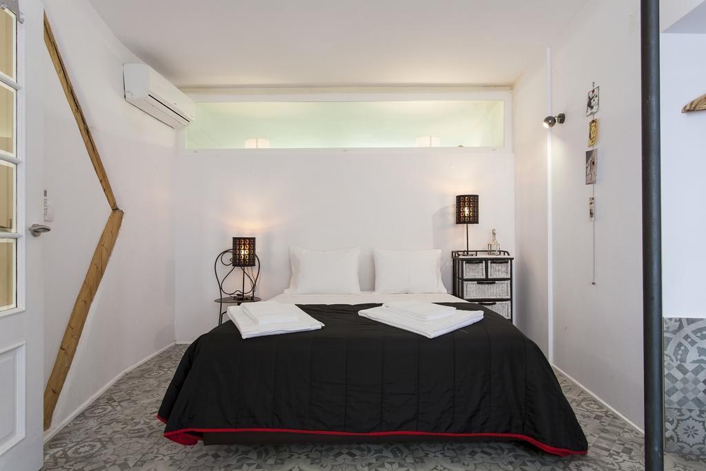 Joivy Alfama 35 Apartments Lisbona Esterno foto